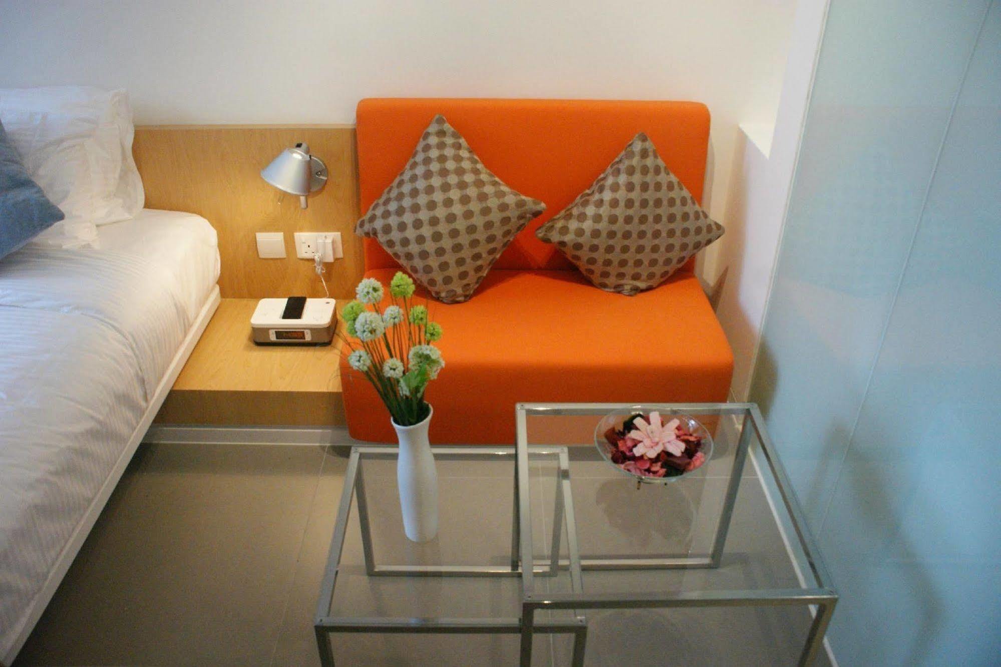60 West Hotel Хонконг Екстериор снимка