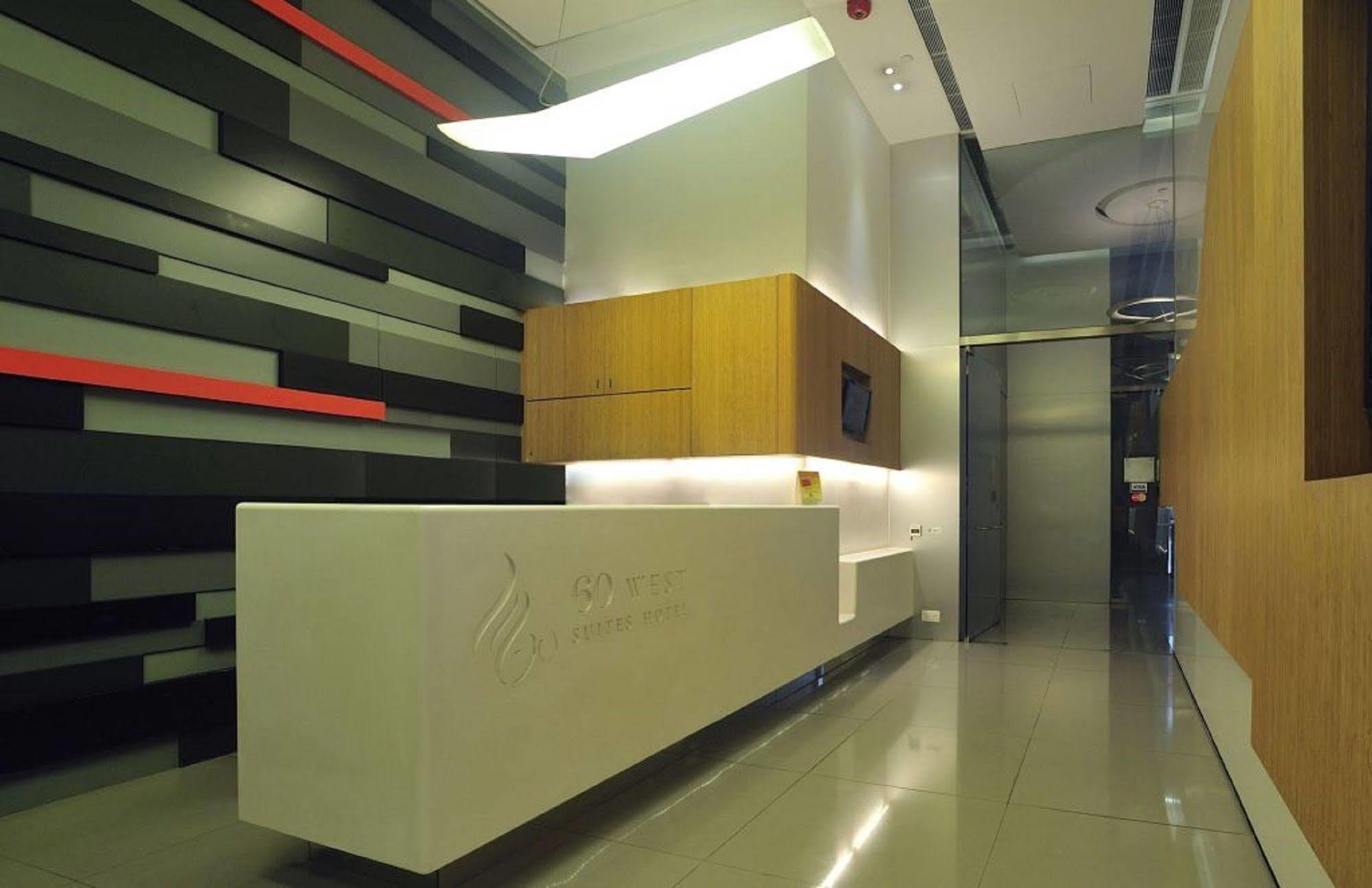 60 West Hotel Хонконг Екстериор снимка