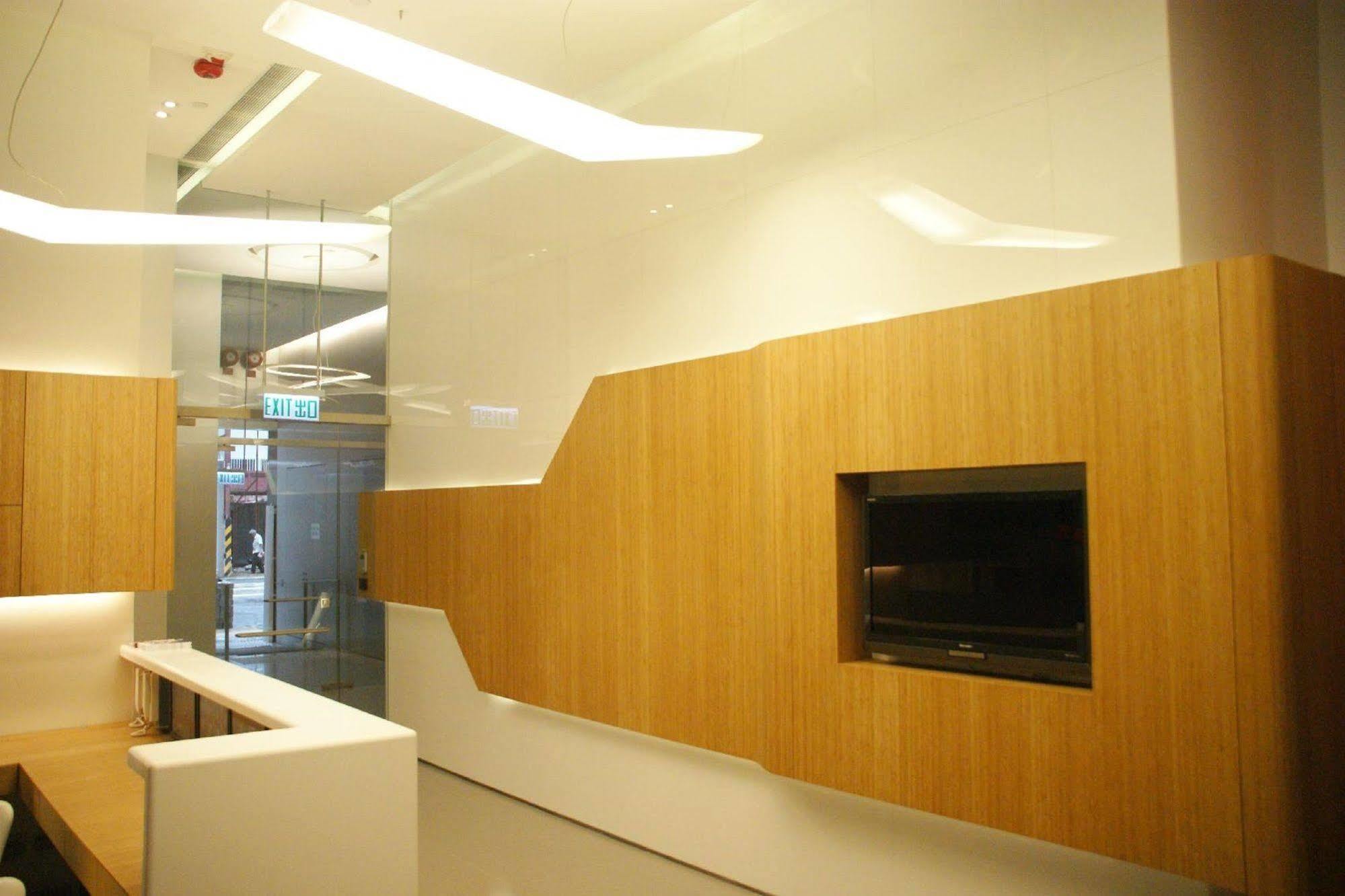 60 West Hotel Хонконг Екстериор снимка